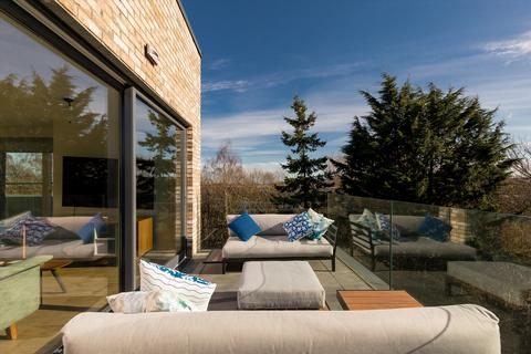 Groathill Road South, Edinburgh, EH4 3 bed penthouse for sale