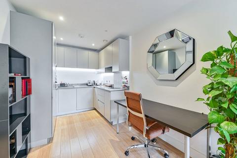 Stockwell Park Walk, Brixton, London... 1 bed flat for sale