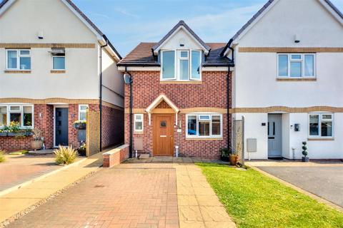 Festival Crescent, Trowell, Nottingham 3 bed townhouse for sale