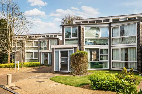 Templemere, Weybridge, KT13 3 bed end of terrace house for sale