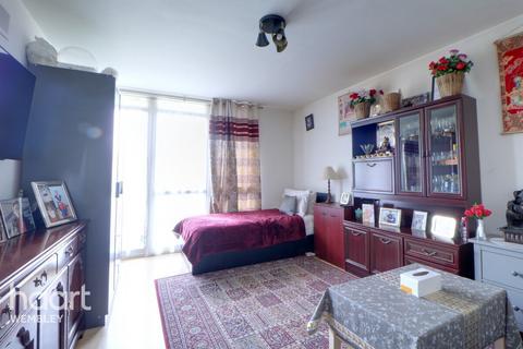 Wembley Park 1 bed flat for sale