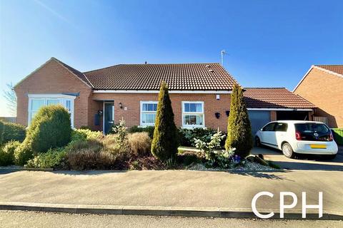 South Lea Road, Cayton, Scarborough 3 bed detached bungalow for sale