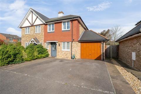 Towns End Gardens, Farnham, Surrey, GU9 3 bed semi