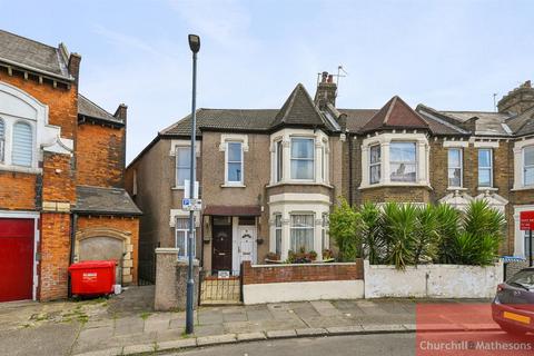 West Ella Road, London 3 bed flat for sale