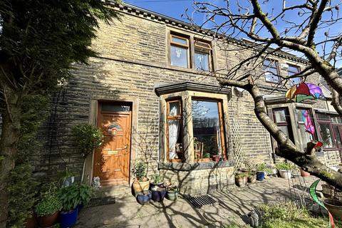 Catherine Slack, Bradford BD13 4 bed terraced house for sale