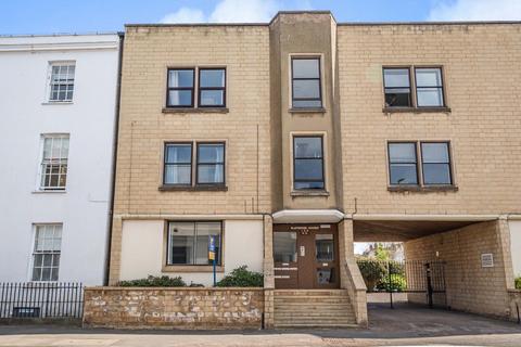 Bath Road, Gloucestershire GL53 1 bed apartment for sale