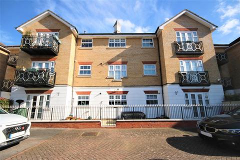 Ellery House, Chase Road, Oakwood, N14 2 bed ground floor flat for sale