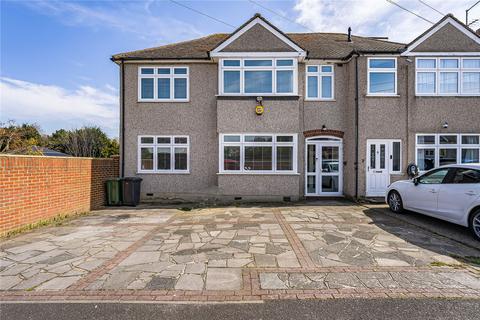 Keith Avenue, Sutton At Hone, Kent, DA4 4 bed semi