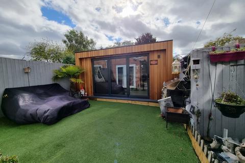 Welsh Road West, Southam, CV47 5 bed end of terrace house for sale