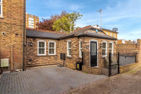Rowlands Road, Worthing 1 bed cottage for sale