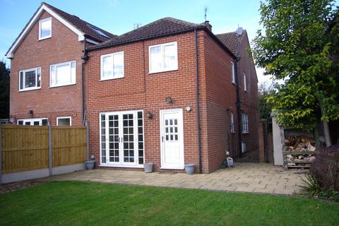 Church View, Airmyn, Nr Goole, DN14 8LW 4 bed semi