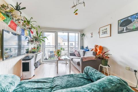 Watson Place, South Norwood, London... 2 bed flat for sale