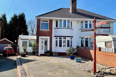 Endhill Road, Kingstanding... 4 bed semi
