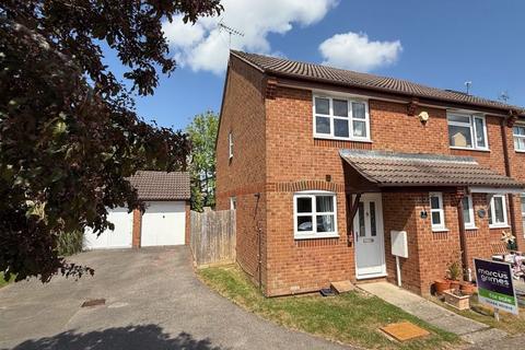 Shotters, Burgess Hill 2 bed terraced house for sale