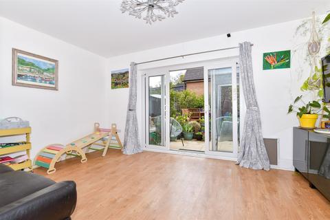 Albion Drive, Larkfield, Aylesford, Kent 3 bed semi