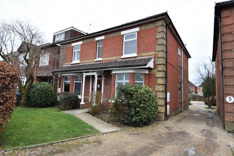 Winchester Road, Shirley... 2 bed flat for sale