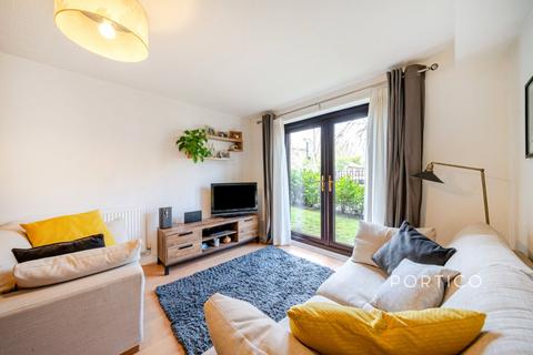 Frogmore, London 1 bed apartment for sale