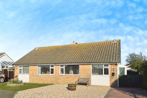 Abbottsbury, West Sussex PO21 2 bed bungalow for sale