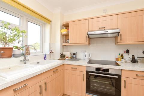 Peregrine Gardens, Shirley, Croydon... 1 bed flat for sale