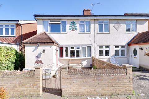 Chafford Walk, Rainham RM13 4 bed semi