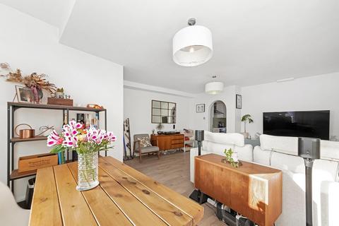 Norwood High Street, West Norwood... 2 bed maisonette for sale