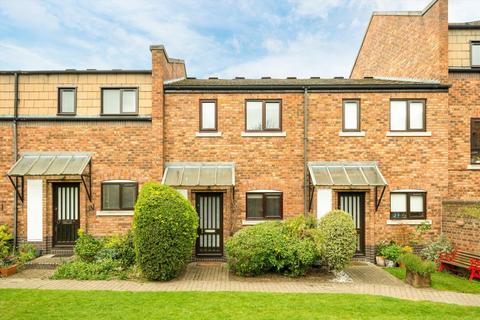 Prospect Place, London E1W 2 bed terraced house for sale