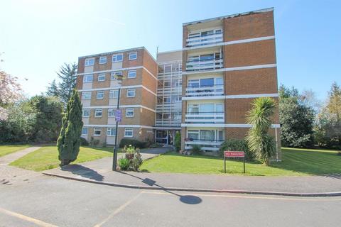 Shirley Road, Wallington SM6 2 bed flat for sale