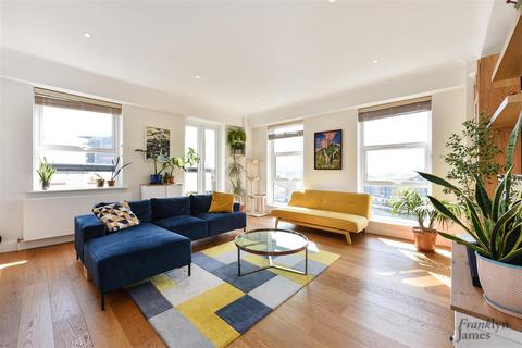 626 Commercial Road, London, E14 2 bed apartment for sale