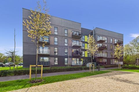 Ladybower Road, Worthing, BN13 2 bed flat for sale