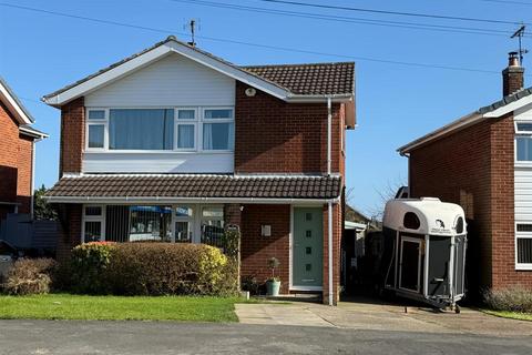 Ladywood Avenue, Belper DE56 3 bed detached house for sale