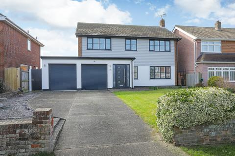 Daryngton Avenue, Birchington, CT7 3 bed semi