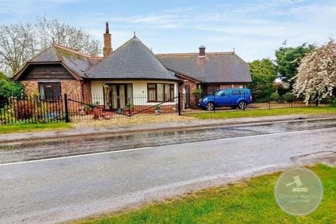 66 Station Road, Long Sutton... 4 bed bungalow for sale