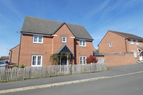 Browns Court, Farnsfield, Newark 4 bed link detached house for sale