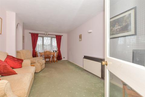 Berry Close, Hornchurch, Essex 2 bed flat for sale