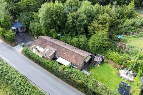 The Hollow, East Grinstead RH19 3 bed detached bungalow for sale