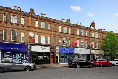 Churchfield Road, W3 3 bed flat for sale