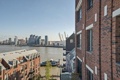 Orchard Place, East India Dock, E14 Studio for sale