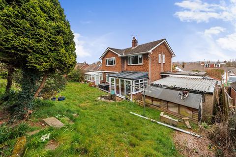 Old Farm Drive, Hampshire SO18 5 bed detached house for sale