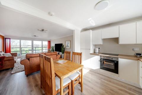 Tower Close, Gosport PO12 2 bed flat for sale