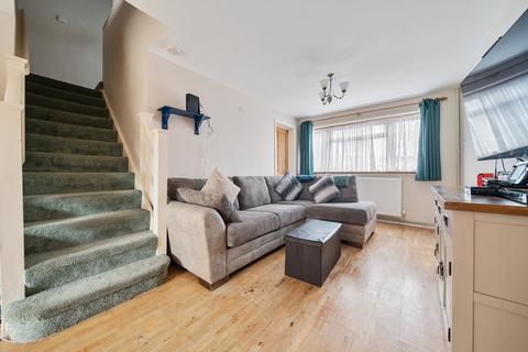 Langstone Walk, Hampshire PO14 4 bed semi