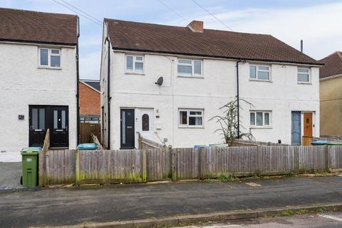 Paxton Road, Hampshire PO14 2 bed maisonette for sale