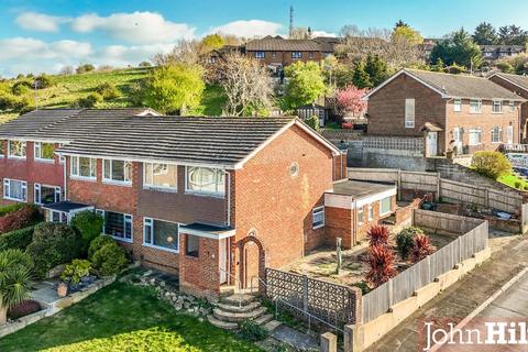 Dartmouth Close, Brighton 4 bed end of terrace house for sale