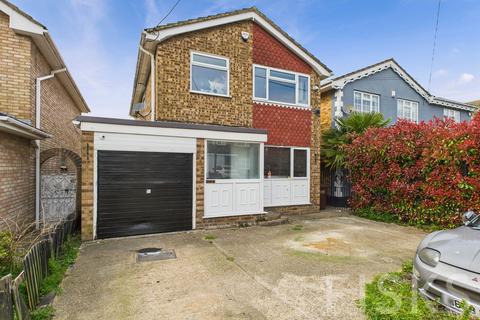 Church Parade, Canvey Island, SS8 4 bed detached house for sale
