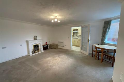 Beach Avenue, Birchington, Kent 1 bed flat for sale