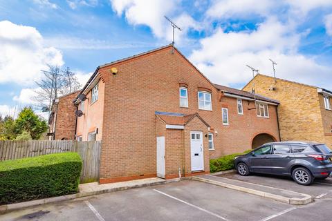 Crowthorne RG45 2 bed terraced house for sale