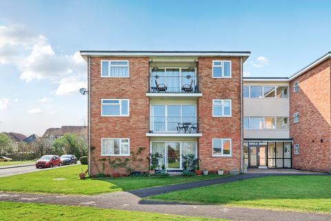 Minster Court 2 bed flat for sale
