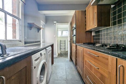 Filey Road, Reading, Berkshire 2 bed terraced house for sale