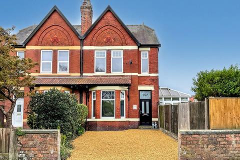 Duke Street, Southport PR8 5 bed semi