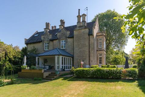 Station Yard, Steventon, OX13 5 bed semi