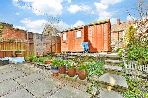 Love Lane, Morden SM4 1 bed ground floor maisonette for sale